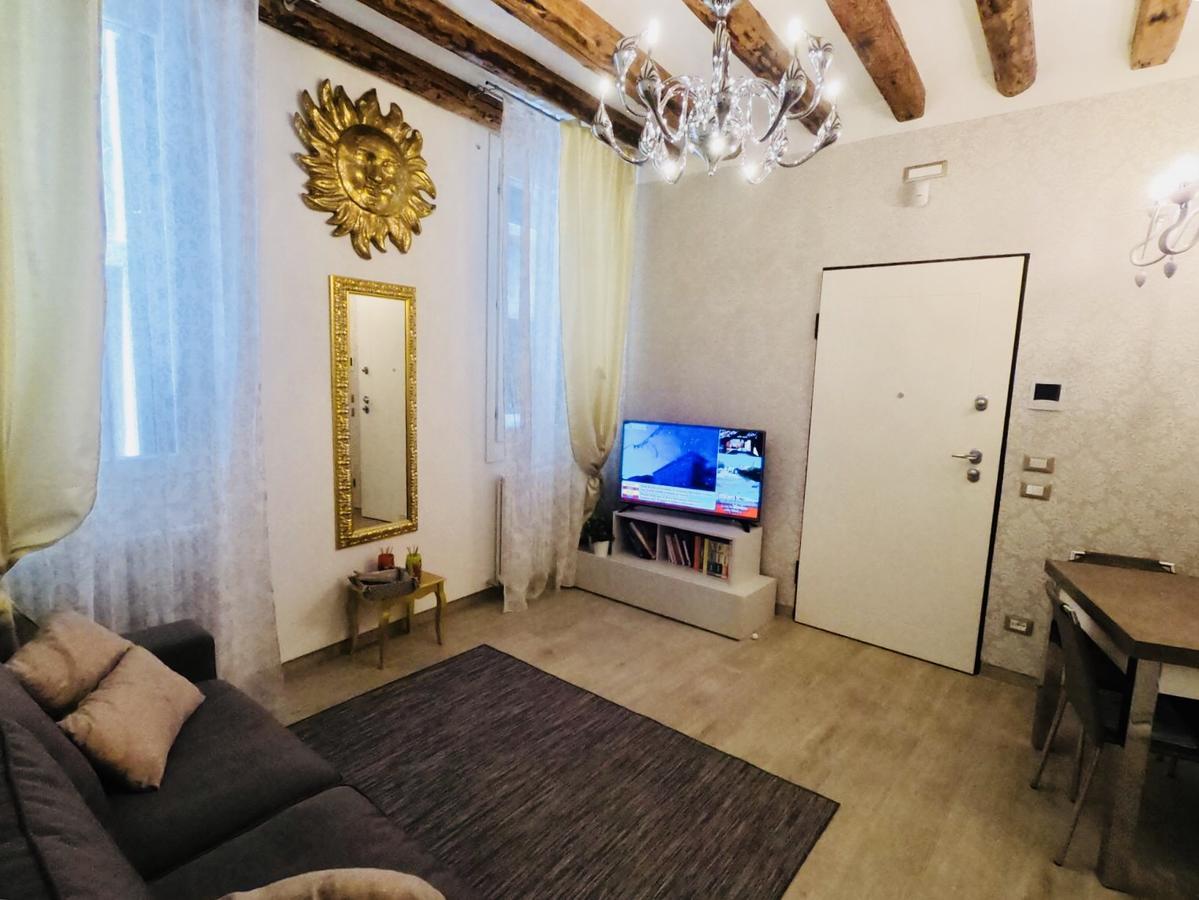 ונציה San Stae Charming Apartment Gran Canal מראה חיצוני תמונה